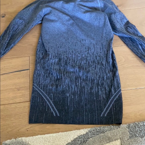 Lululemon shirt - Picture 3 of 3